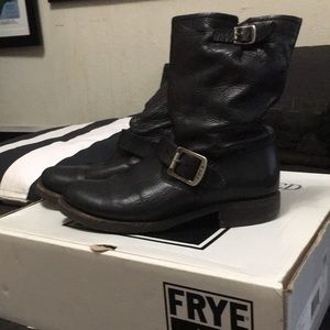 Frye Veronica Short boots